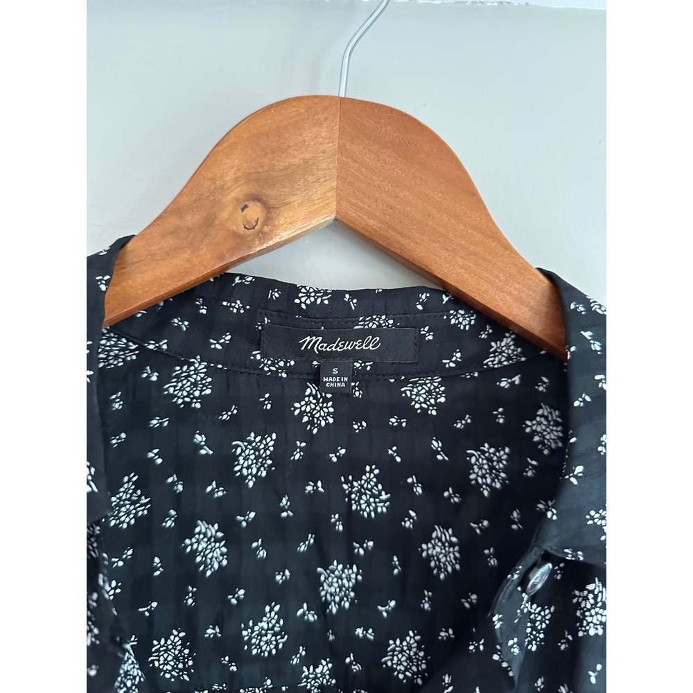Madewell Button Down Shirt Womens S Black Floral EUC Textured Long Sleeve NT227 - Picture 4 of 10